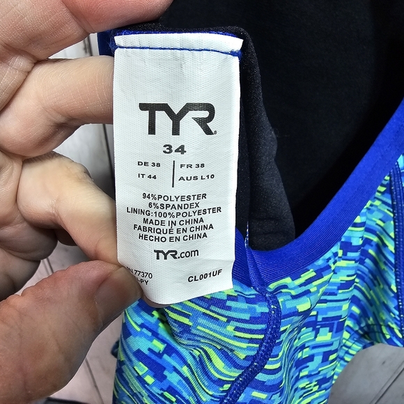 $89 TYR Women's Durafast Elite Fizzy Diamondfit Swimsuit Size 34 Racerback. - Picture 7 of 8